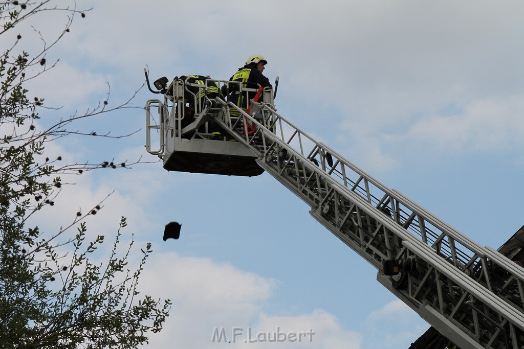 Feuer Koeln Junkersdorf Duerenerstr JK P25.jpg